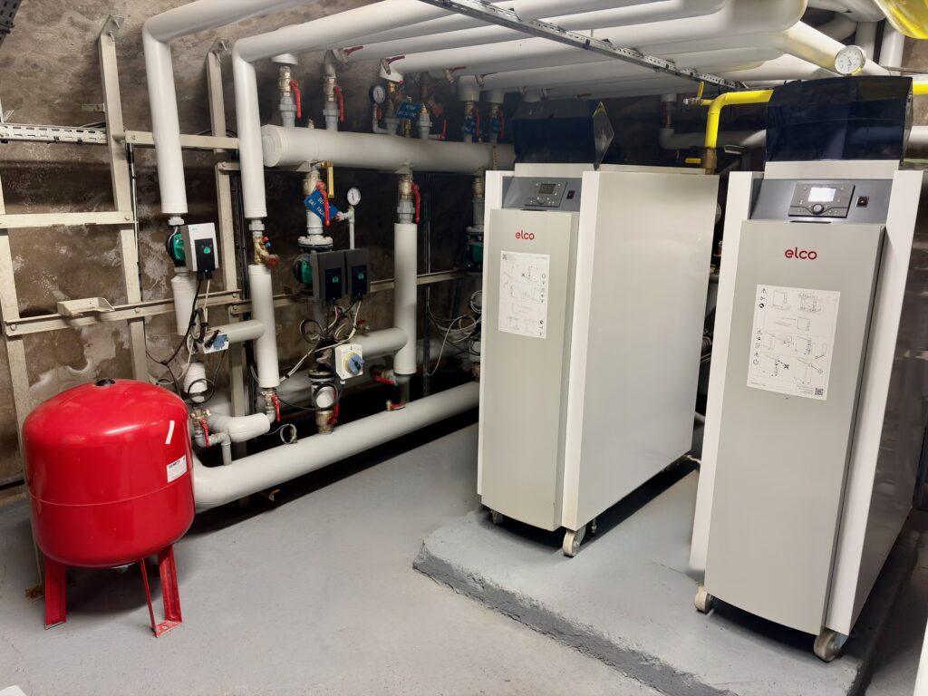 Remplacement complet d’une chaufferie des années 80 par une installation moderne et performante